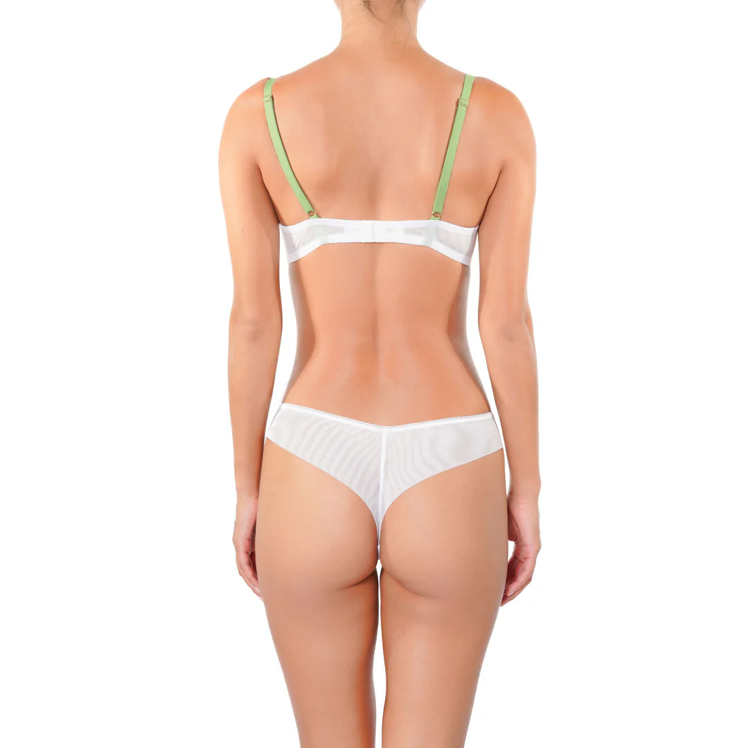 Huit Danse Des Fleurs Daisy Tanga